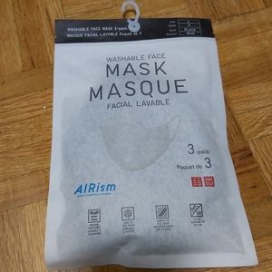 🆕️AIRISM black Uniqlo Washable face mask 3 pack